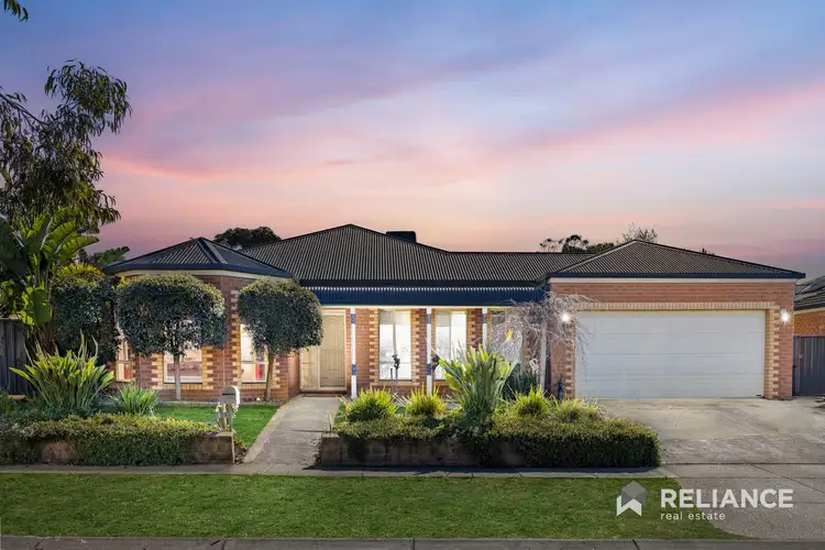 21 Maculata Place, Manor Lakes VIC 3024