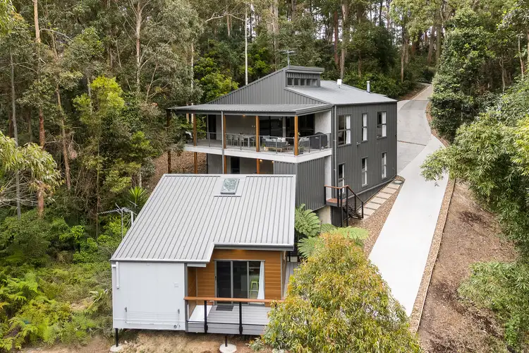 2 Renzo Lane, Mount Glorious QLD 4520