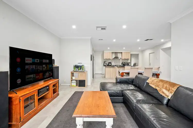 Fifth view of Homely house listing, 6 Ashbourne Way, Kangaroo Flat VIC 3555