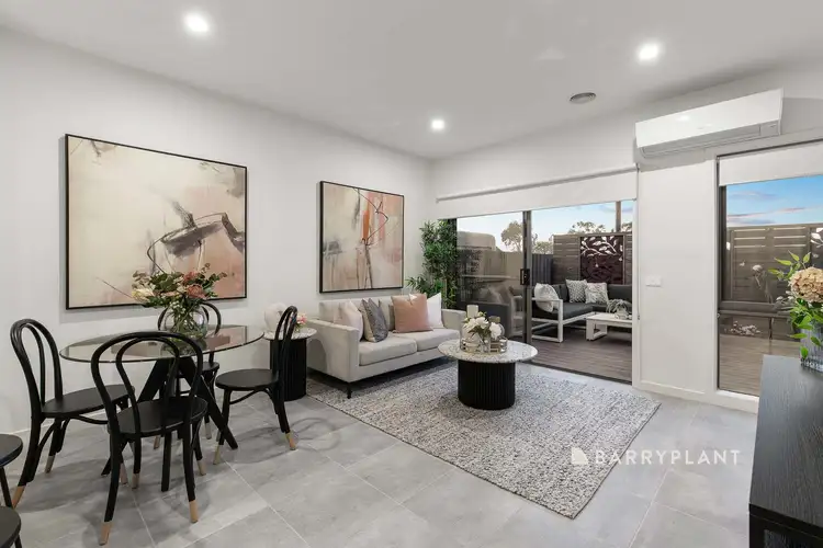 8/16 Sylvanwood Crescent, Narre Warren VIC 3805