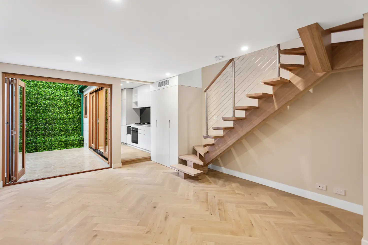 Main view of Homely terrace listing, 166 Crown Street, Darlinghurst NSW 2010