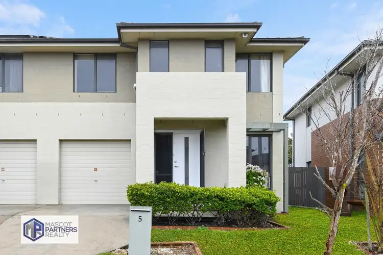 5 Grenada Road, Glenfield NSW 2167