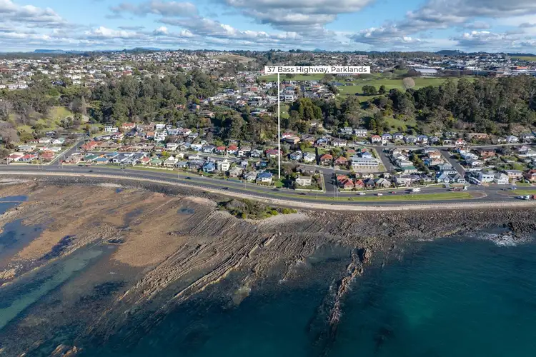 37 Bass Highway, Parklands TAS 7320