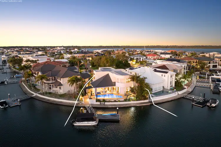 33 The Peninsula, Sovereign Islands QLD 4216