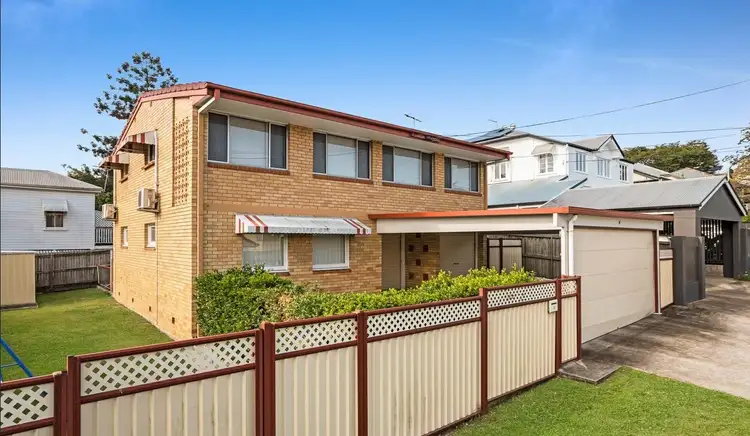 8 Morehead Avenue, Norman Park QLD 4170