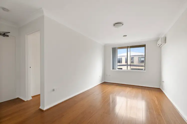 35/27 Dover Road