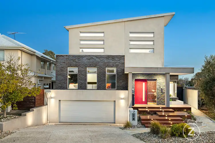 7 Lake Logan Way, Caroline Springs VIC 3023