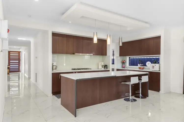 48 Truffle Circuit, Manor Lakes VIC 3024