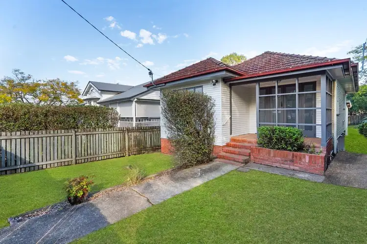 19 Tarana Street, Camp Hill QLD 4152