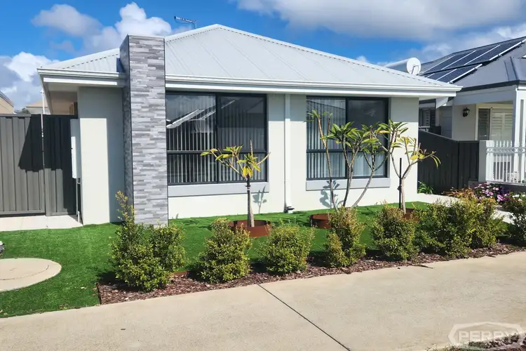 8 Silvereye Way, Erskine WA 6210