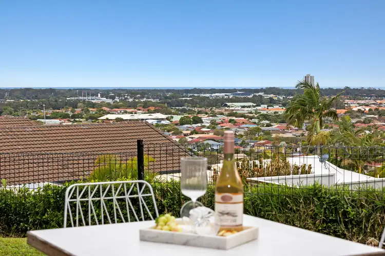 20 Oakland Parade, Banora Point NSW 2486
