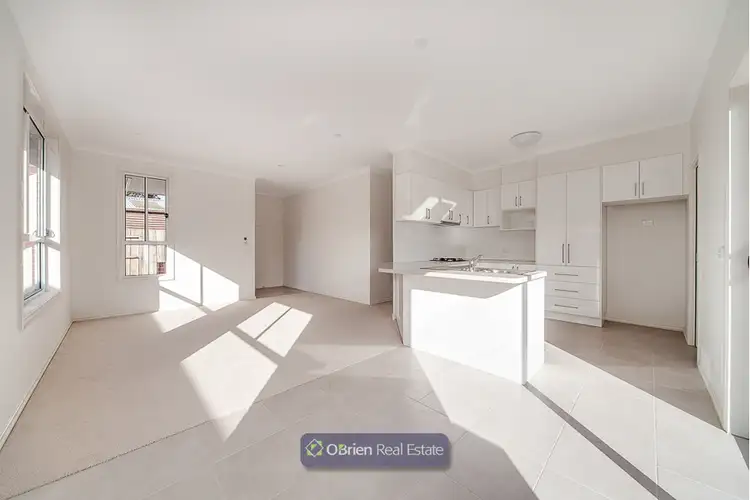 Fourth view of Homely townhouse listing, 2/8 Carol Avenue, Cranbourne VIC 3977