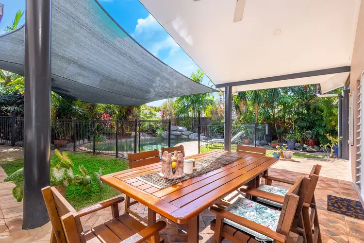 9 Trivia Street, Palm Cove QLD 4879