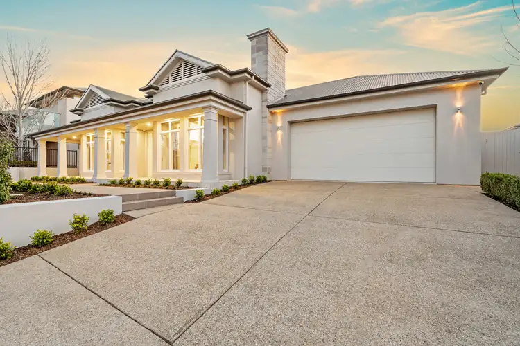16 Dawbiney Avenue, Craigburn Farm SA 5051