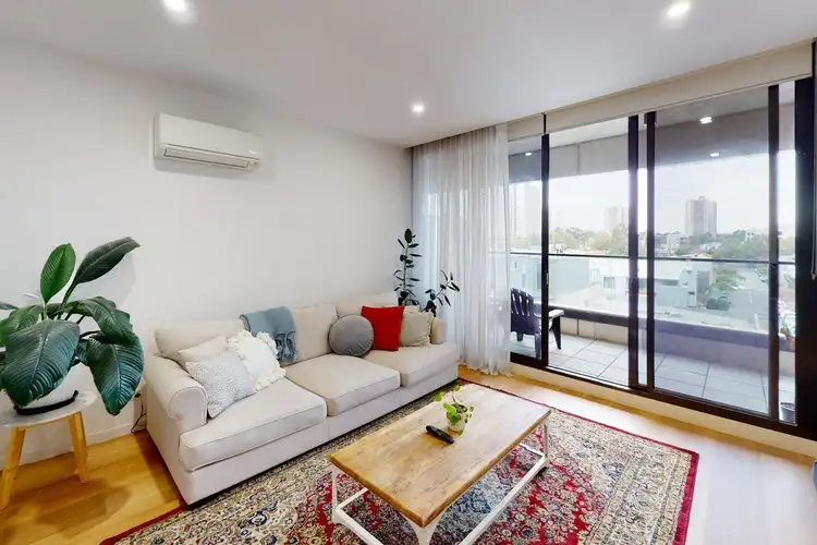 328/253 Bridge Road
