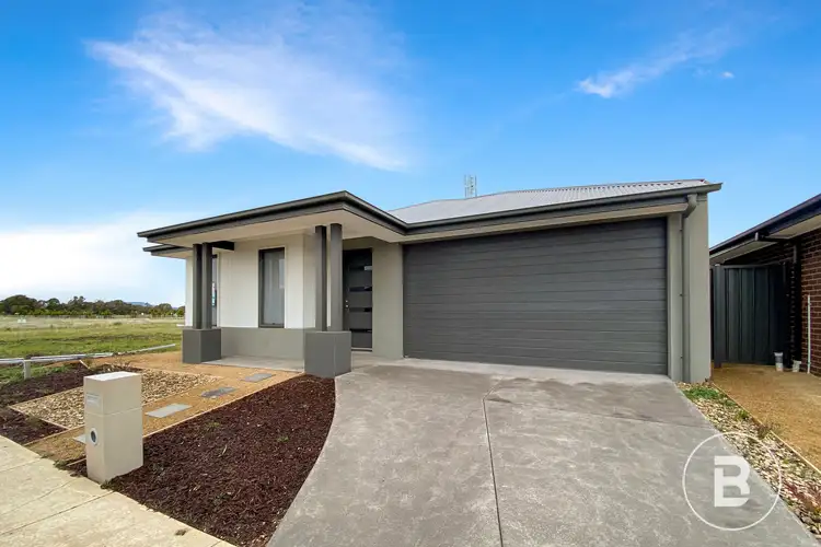 7 Butcherbird Parade, Winter Valley VIC 3358