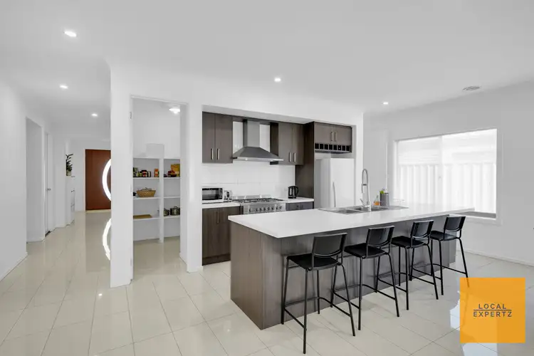 Second view of Homely house listing, 28 Palara Drive, Strathtulloh VIC 3338