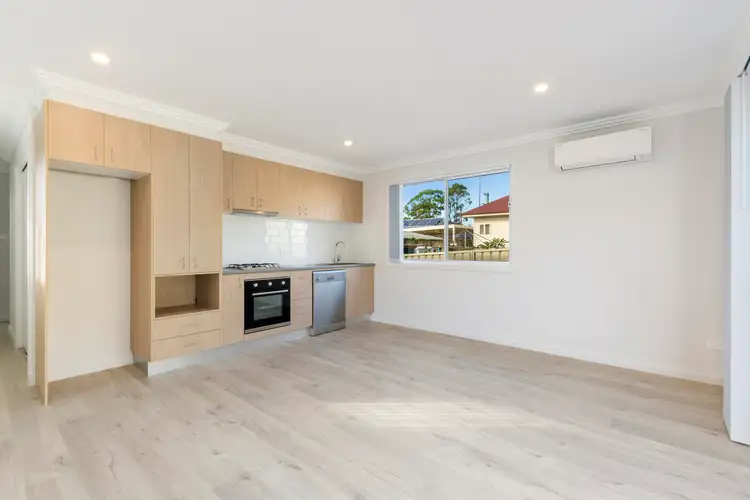 11a Rose Parade, Unanderra NSW 2526