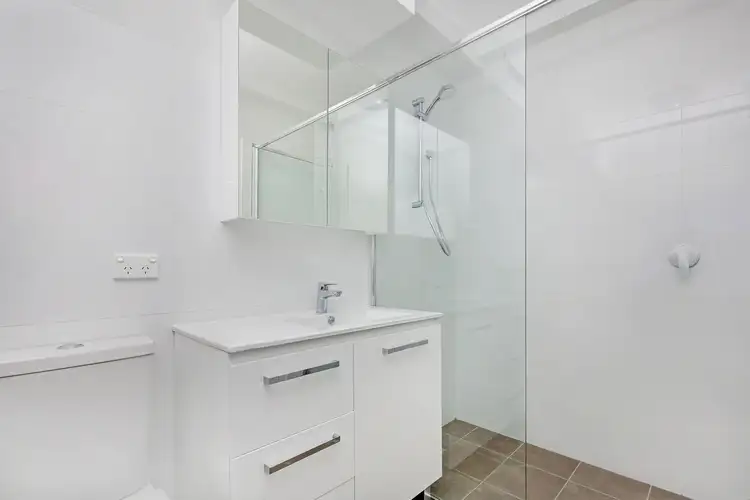 Third view of Homely apartment listing, 8b/3 Darling Point Road, Darling Point NSW 2027