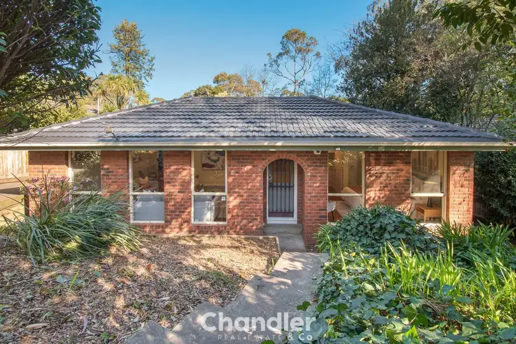 18 Clifford Grove, Tecoma VIC 3160