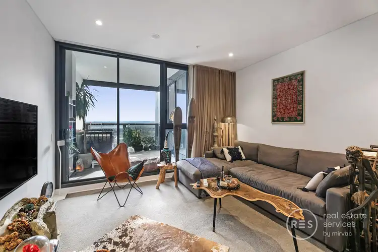 21408/2 Figtree Drive