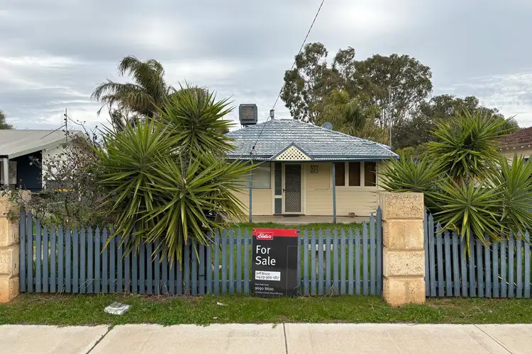 12 Melbourne Street, Moora WA 6510