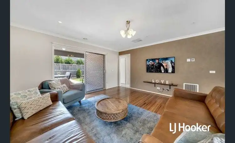 Second view of Homely house listing, 4 Winchcombe Way, Cranbourne North VIC 3977