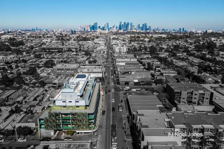 102/200 Lygon Street