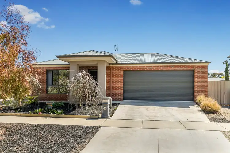 3 Edgewater Close, Eaglehawk VIC 3556