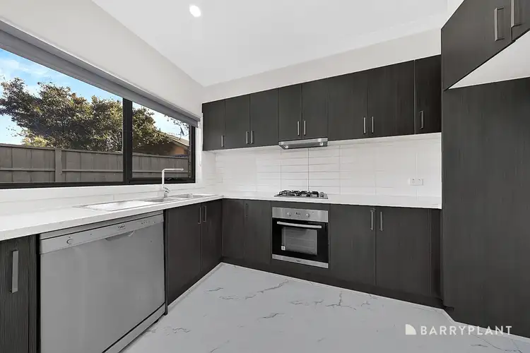 2/15 Monterey Court, Mill Park VIC 3082
