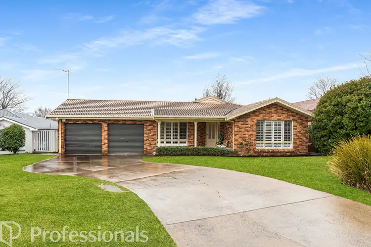 10 Lyrebird Place, Orange NSW 2800