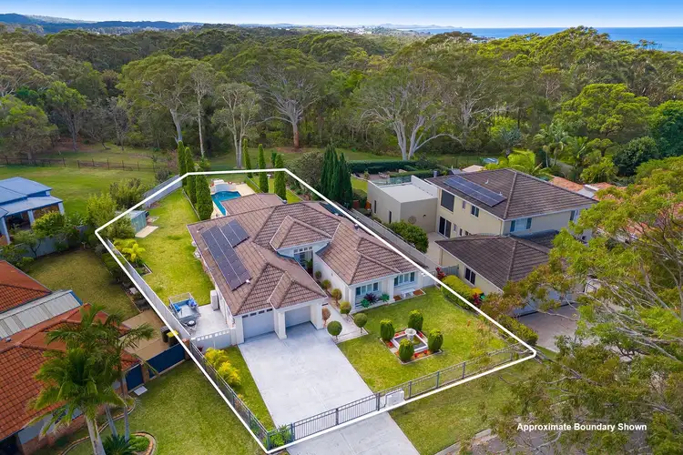 Third view of Homely house listing, 9 Seabreeze Court, Bonny Hills NSW 2445