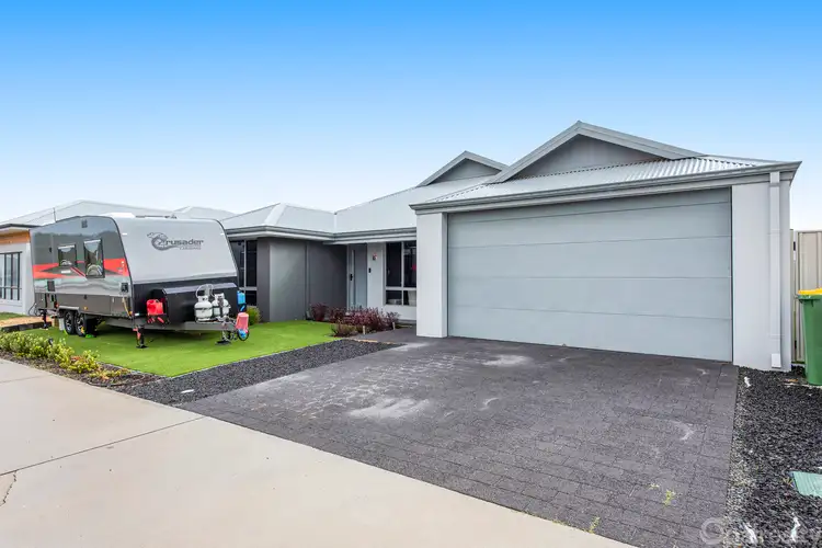 10 Israelite Avenue, Golden Bay WA 6174