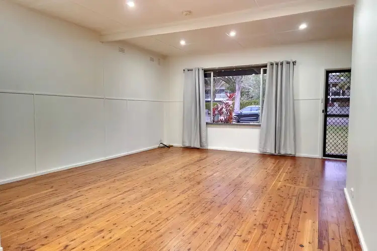 Fourth view of Homely house listing, 133 Lakedge Avenue, Berkeley Vale NSW 2261