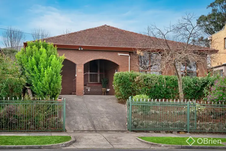 215 Hawthorn Road, Vermont South VIC 3133