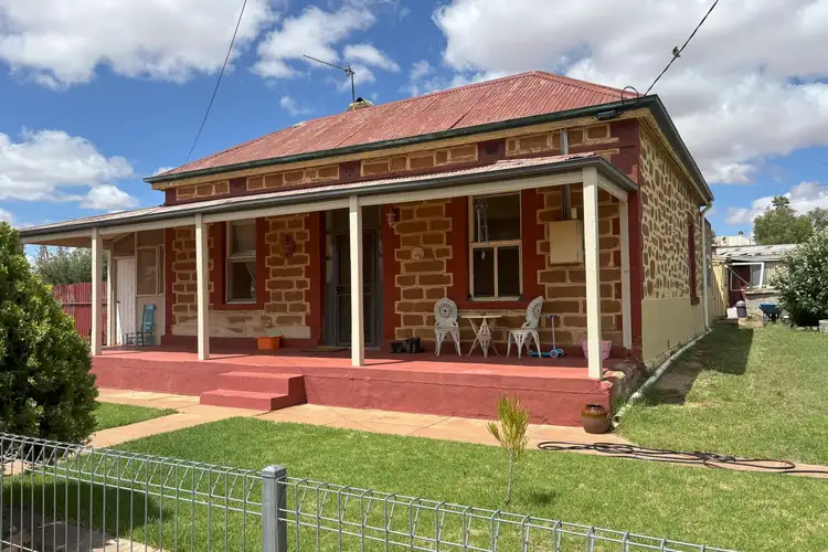 2 Grove Street, Peterborough SA 5422