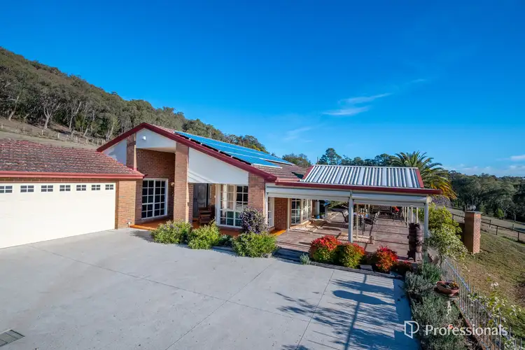 105 Gardenhill Road, Launching Place VIC 3139