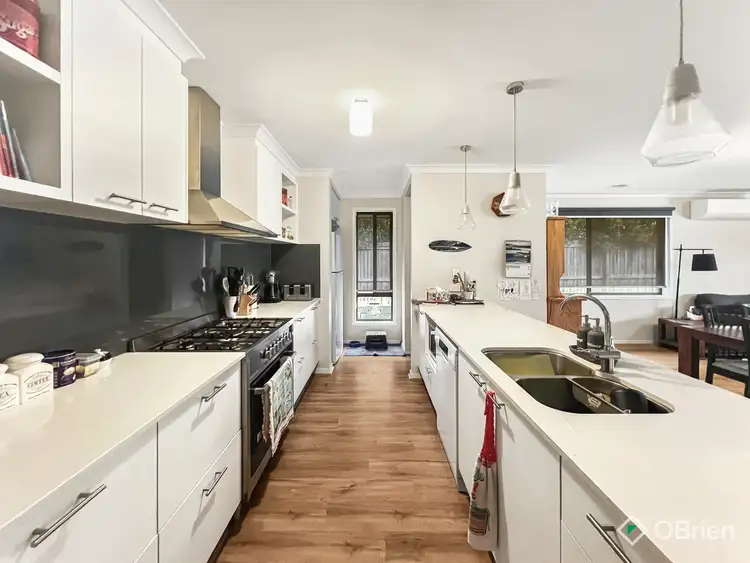 Fifth view of Homely house listing, 6 Byron Drive, Drouin VIC 3818