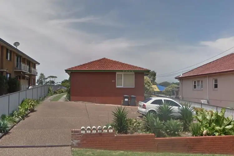 2/28 Hoskins Avenue, Warrawong NSW 2502