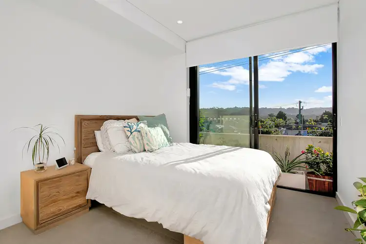 Third view of Homely unit listing, 28/1 Walsh Street, North Narrabeen NSW 2101