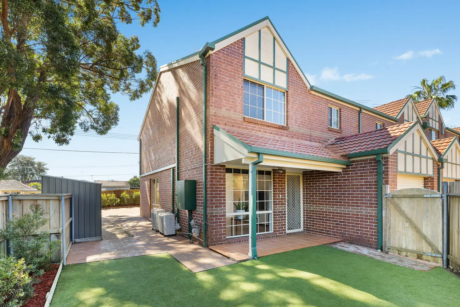 Main view of Homely townhouse listing, 4/33 Kerrie Crescent, Peakhurst NSW 2210