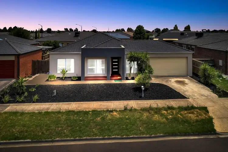 21 Hemsley Drive, Deer Park VIC 3023