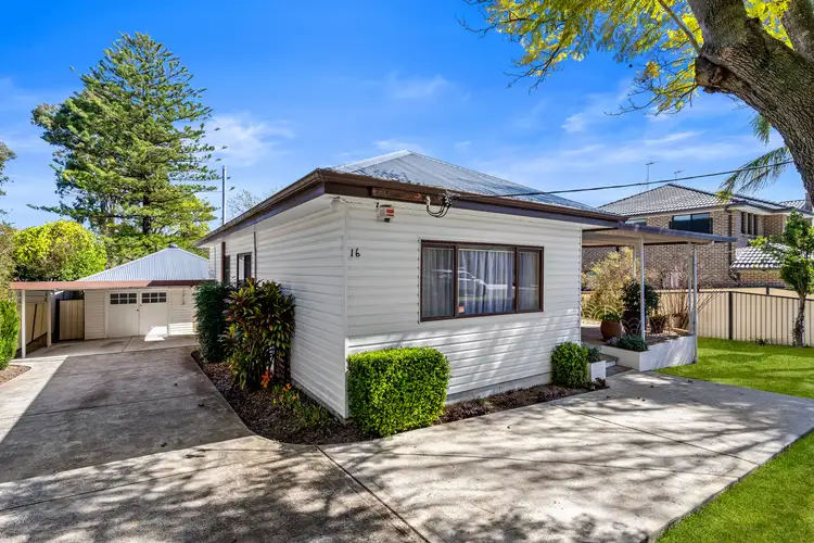 16 Tungarra Road, Girraween NSW 2145