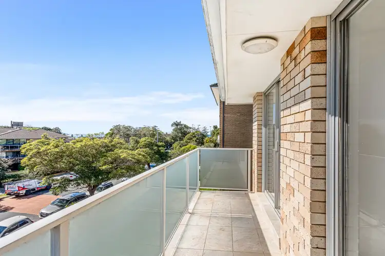 8/81 Howard Avenue, Dee Why NSW 2099
