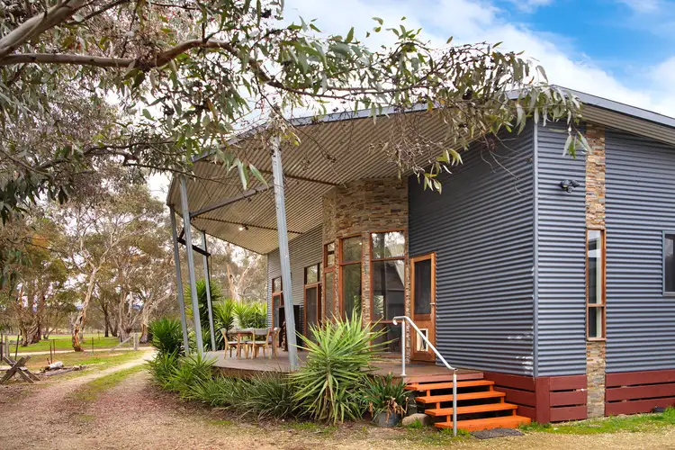 39 Burke Street, Baringhup VIC 3463