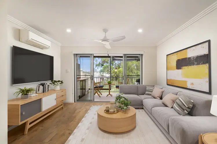 10/327 Bradman Avenue