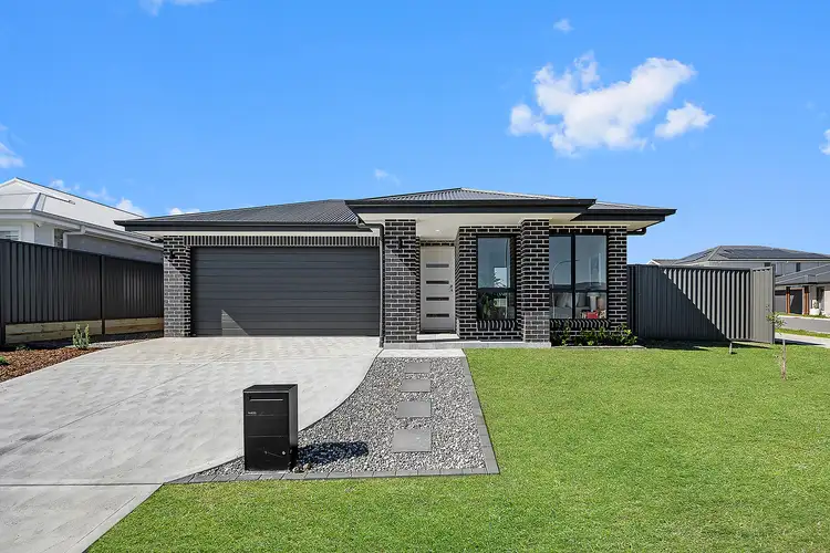 11 Minchin Avenue