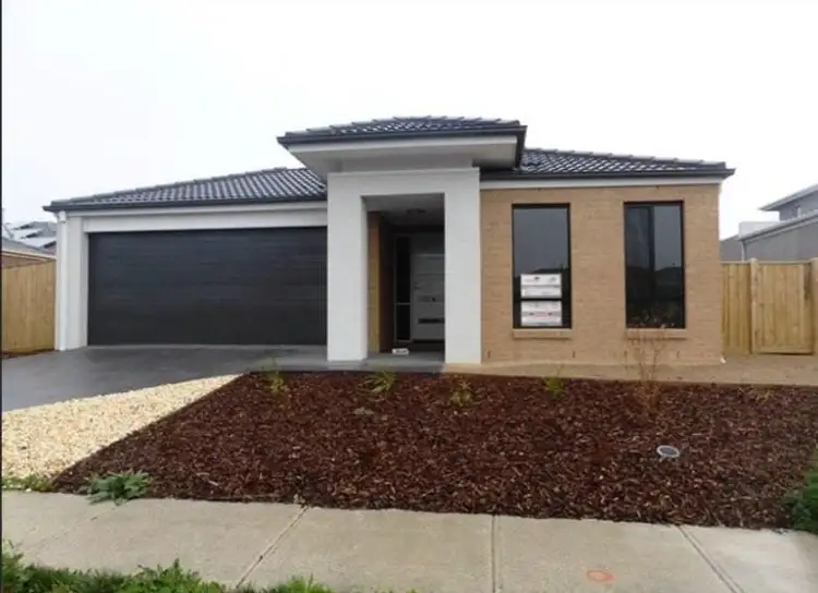 18 Sandy Avenue, Point Cook VIC 3030