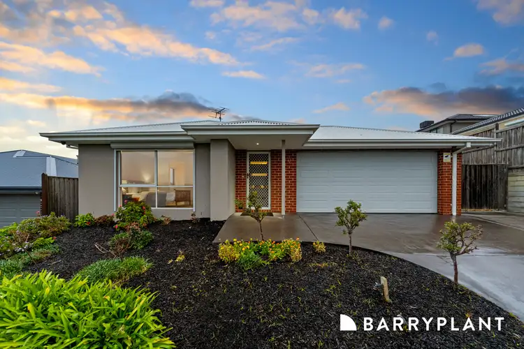 10 Bella Vista Crescent, Pakenham VIC 3810