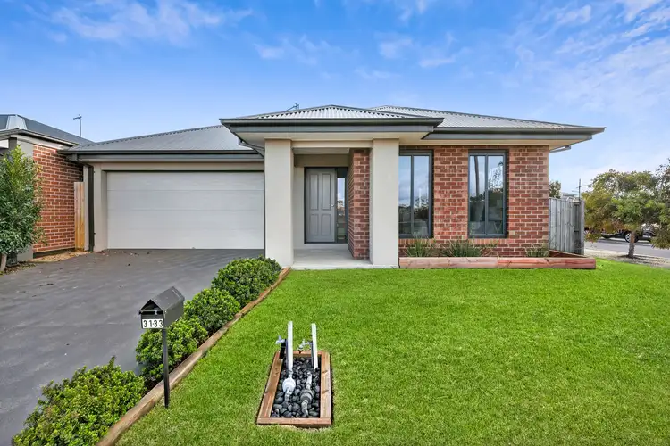 31-33 Naughtin Circuit, Charlemont VIC 3217